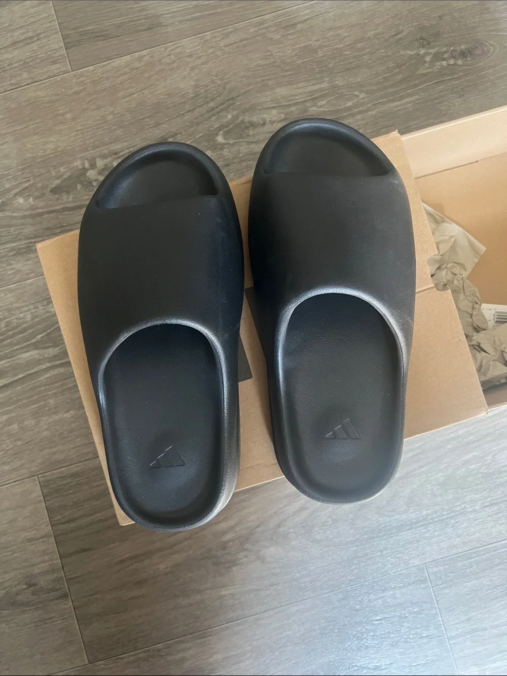 Yeezy Slide Onyx Black Men’s Sandals Size 9